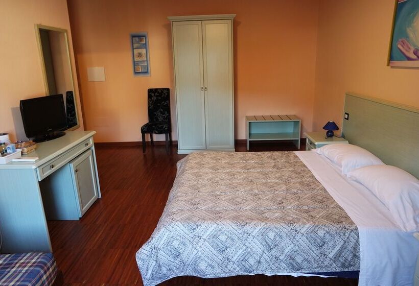 Семейный Номер, Bosa Guest House