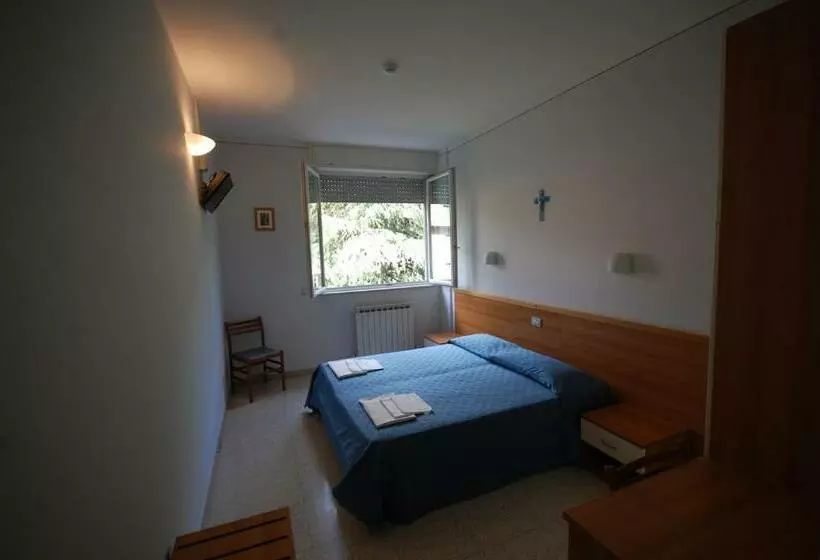 スタンダードトリプルルーム, Casa Religiosa Di Ospitalità Nazareno