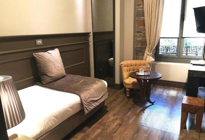 اتاق استاندارد یک نفره, Forvm Boutique