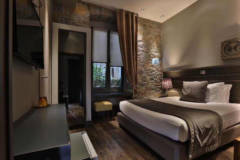 اتاق استاندارد یک نفره, Forvm Boutique