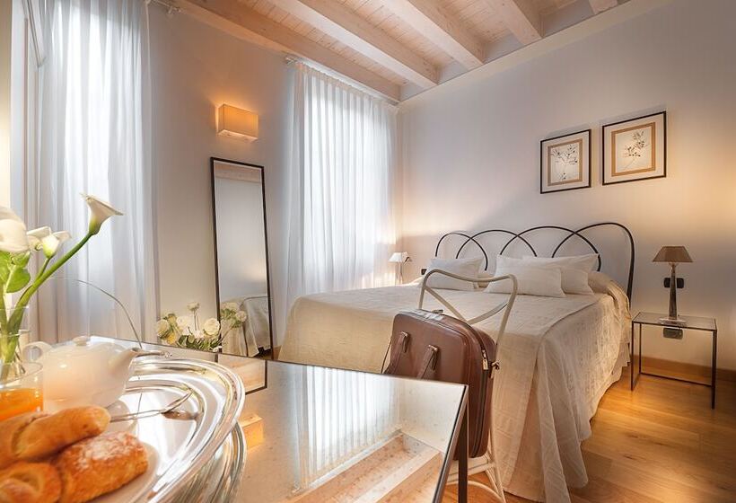 اتاق اکونومی, Gallery Room