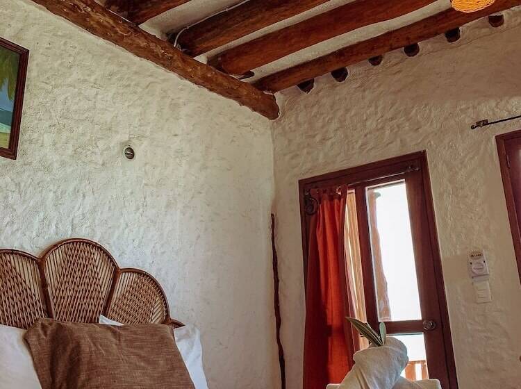 Tengerre Néző Standard Oldalsó Szoba, Golden Paradise Beach