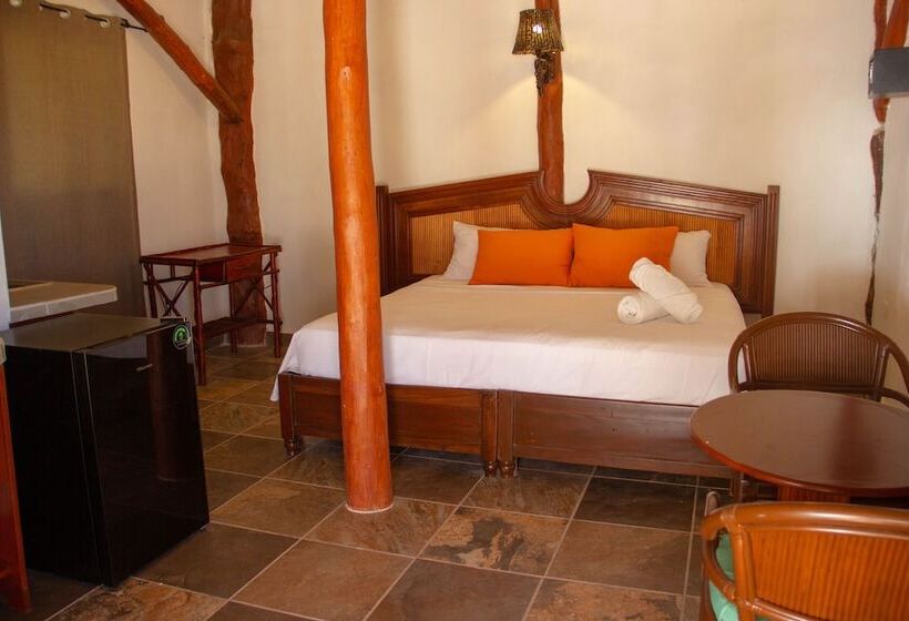 Standard Szoba King Size Bed, Golden Paradise Beach