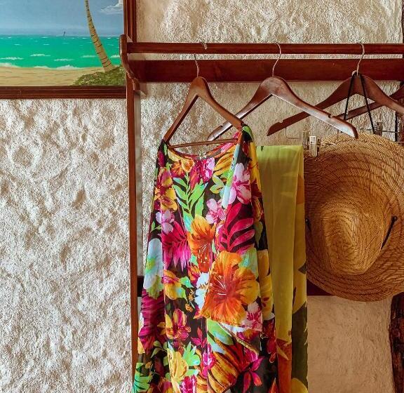 Négyágyas Standard Szoba, Golden Paradise Beach