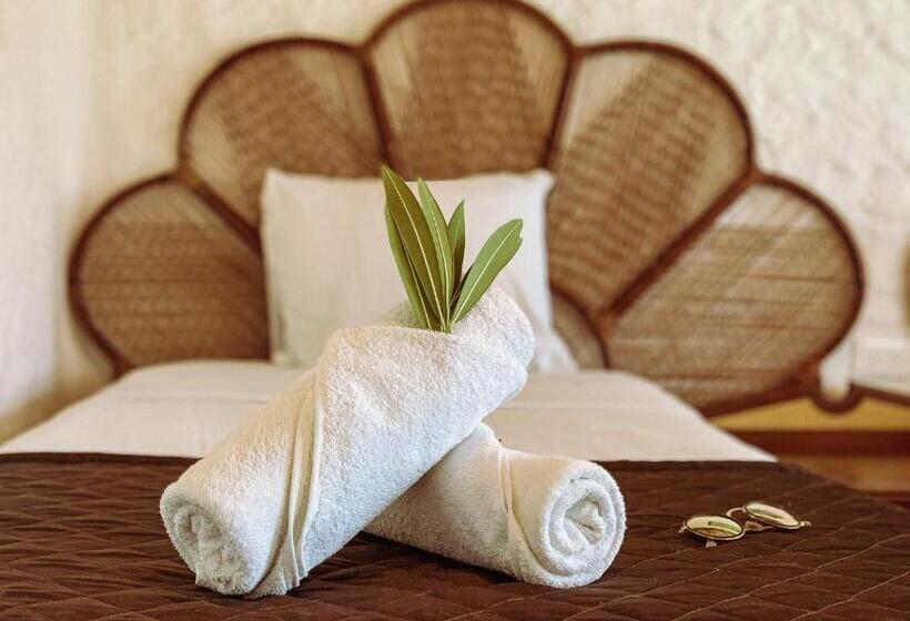 Tengerre Néző Standard Oldalsó Szoba, Golden Paradise Beach