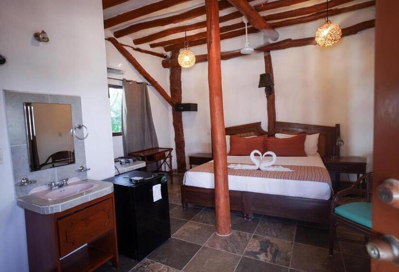 Standard Szoba King Size Bed, Golden Paradise Beach