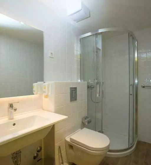 Habitació Triple Estàndard amb Lliteres, Hostel Link