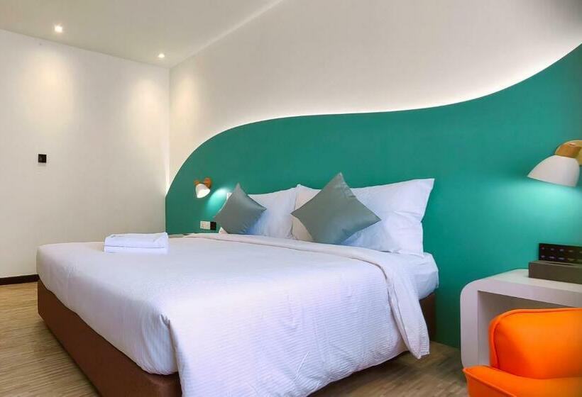 Quarto Estandar, Kuching Park