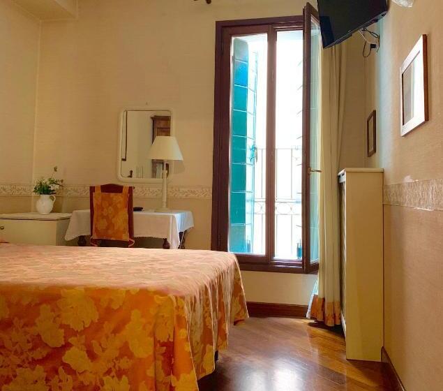 اتاق استاندارد یک نفره, La Calcina