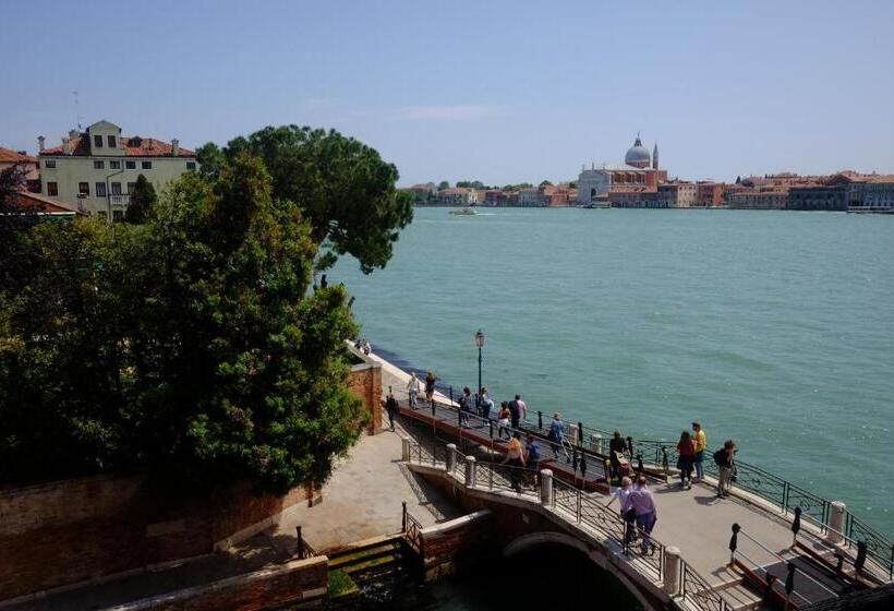 اتاق استاندارد یک تخته با چشم‌انداز, La Calcina