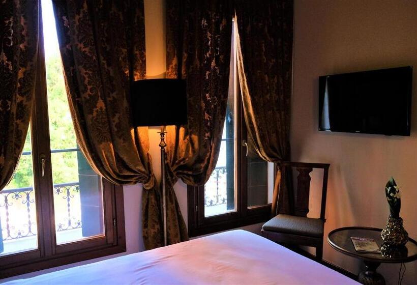 اتاق استاندارد یک تخته با چشم‌انداز, La Calcina