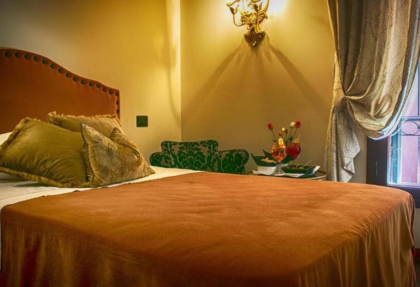 اتاق استاندارد یک نفره, La Calcina