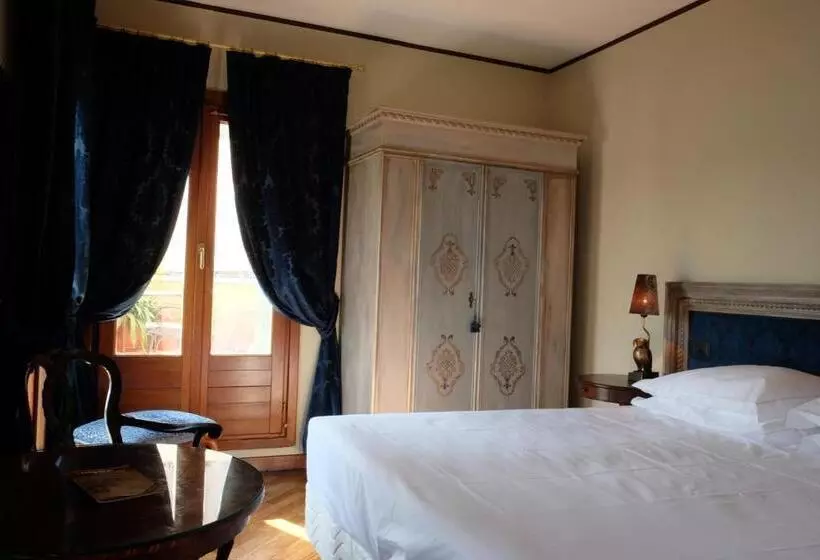 مشاهده کانال اتاق سوپریور, La Calcina