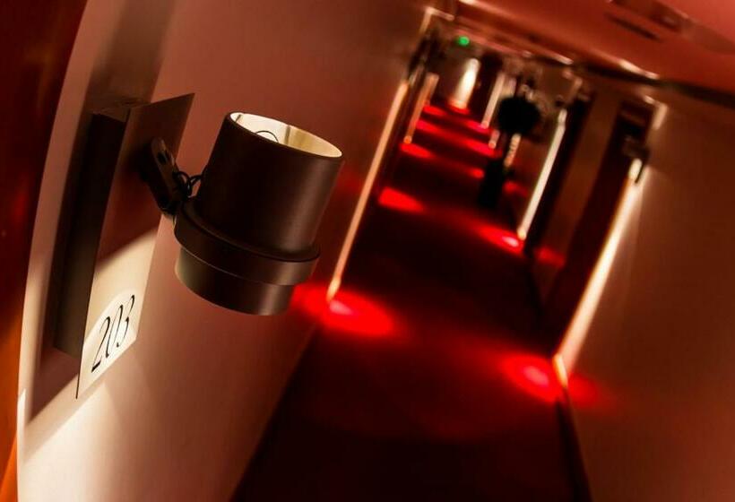 スタンダードルーム, Lav