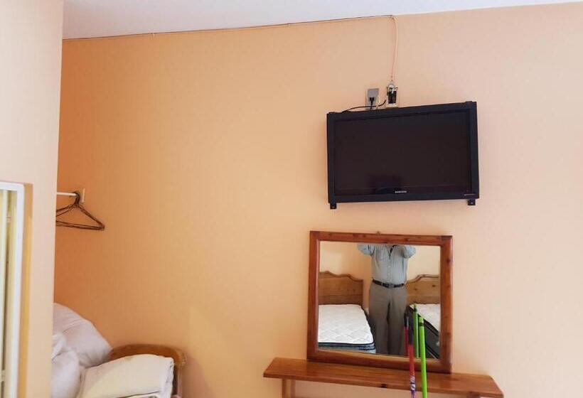 דירת חדר, Maris