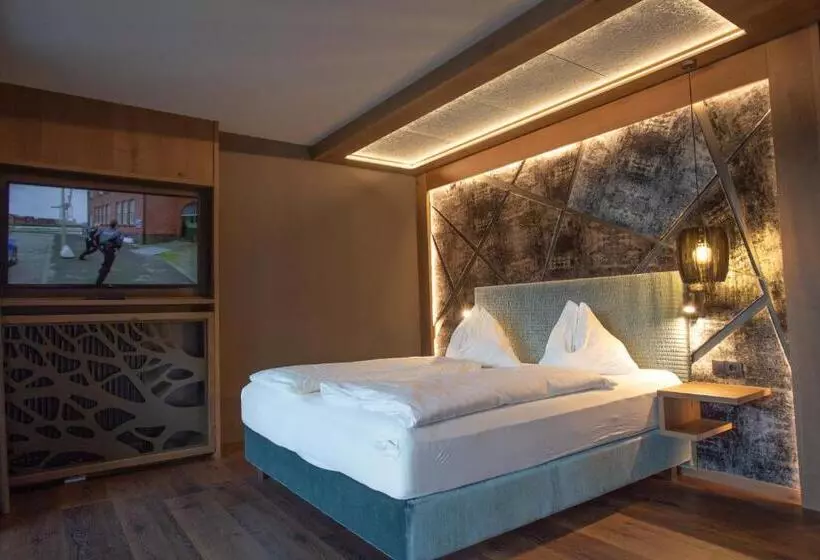 デラックスジュニアスイート, Molaris Lodge