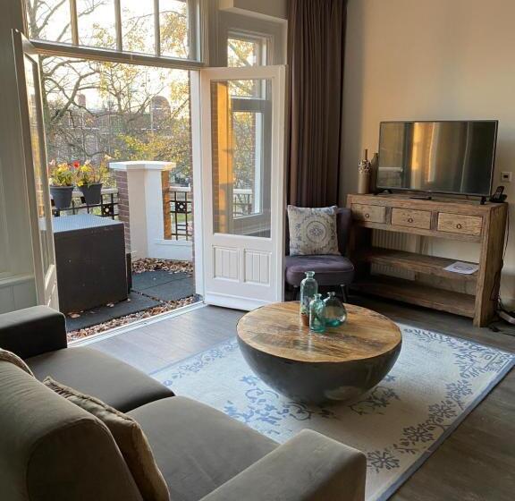 Апартаменты 1 Спальня, Oranjestaete