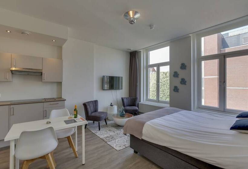 标准工作室, Oranjestaete