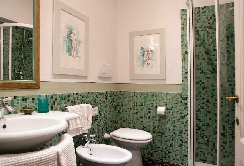 带阳台的豪华间, Palazzo Malaspina B&b