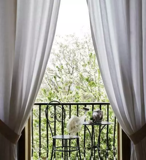 バルコニー付きデラックスルーム, Palazzo Malaspina B&b