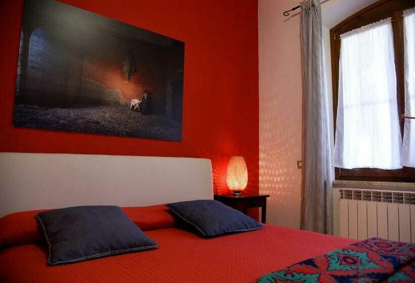 اتاق سوپریور, Podere Montecorno