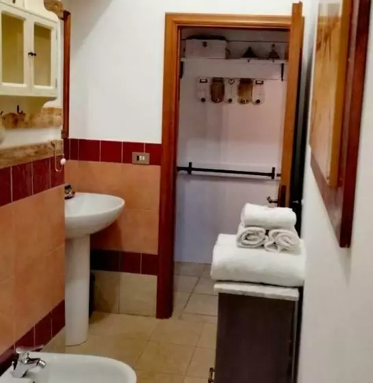 اتاق سوپریور, Podere Montecorno
