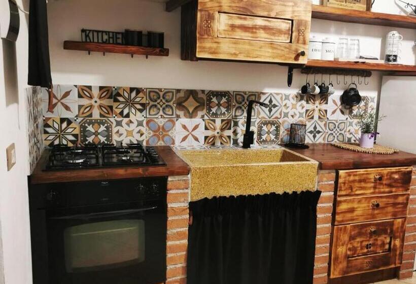 آپارتمان 1 خوابه, Podere Montecorno