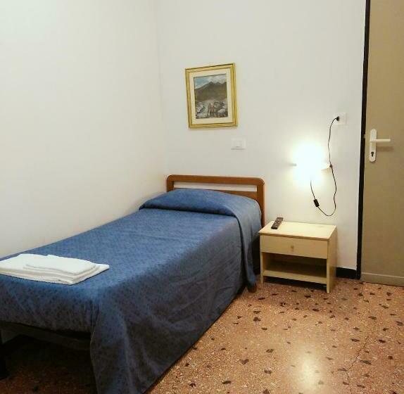 スタンダードシングルルーム, Suisse