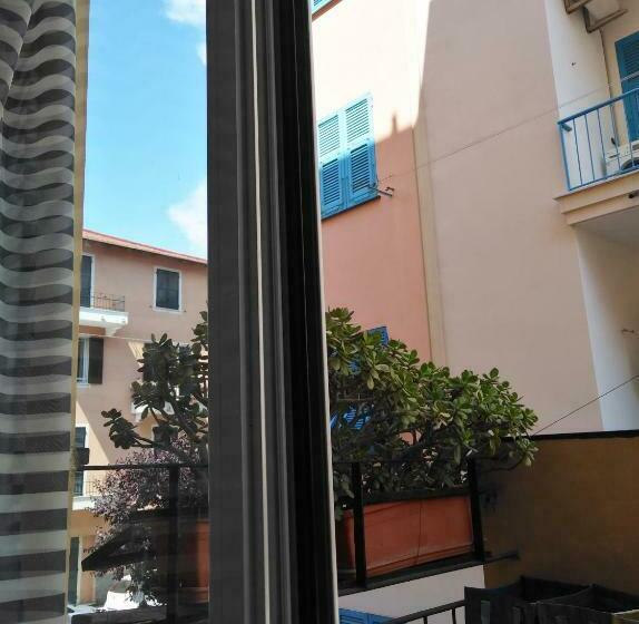 スタンダードトリプルルーム, Suisse