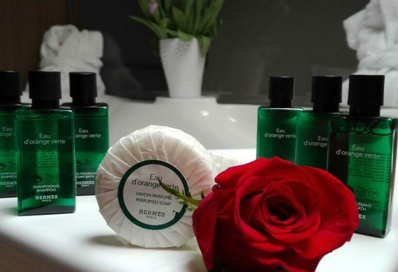 Junior Suite con Idromassaggio, The Building