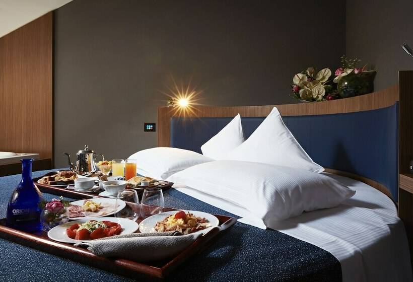 Junior Suite con Idromassaggio, The Building