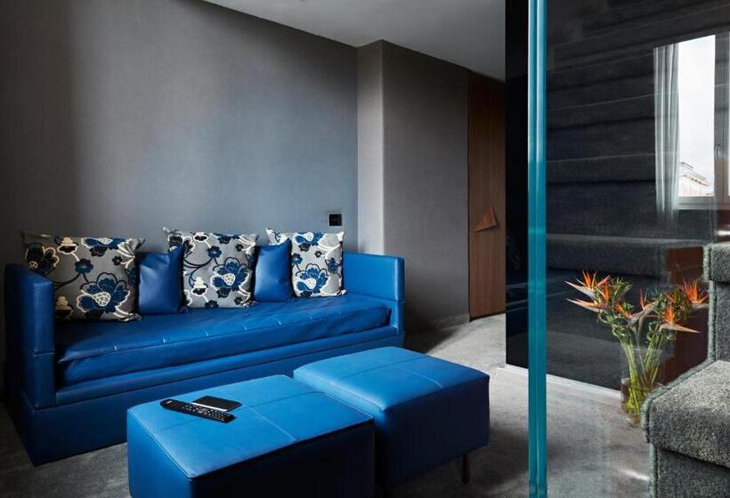 Junior Suite con Idromassaggio, The Building