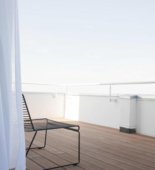 テラス付スイート, Vesper