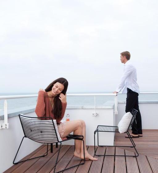 テラス付スイート, Vesper