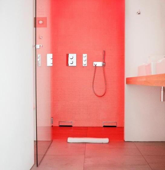 テラス付スイート, Vesper