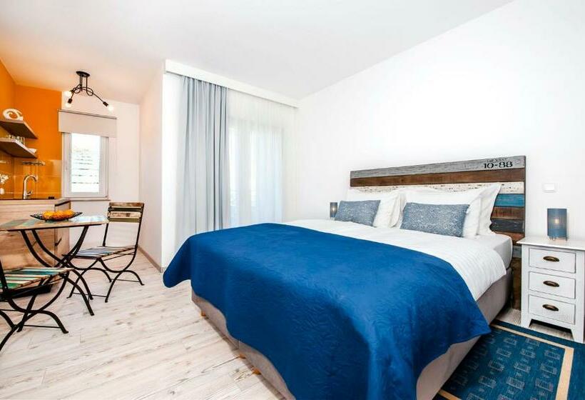 Студио Стандарт с Балконом, Villa Marea