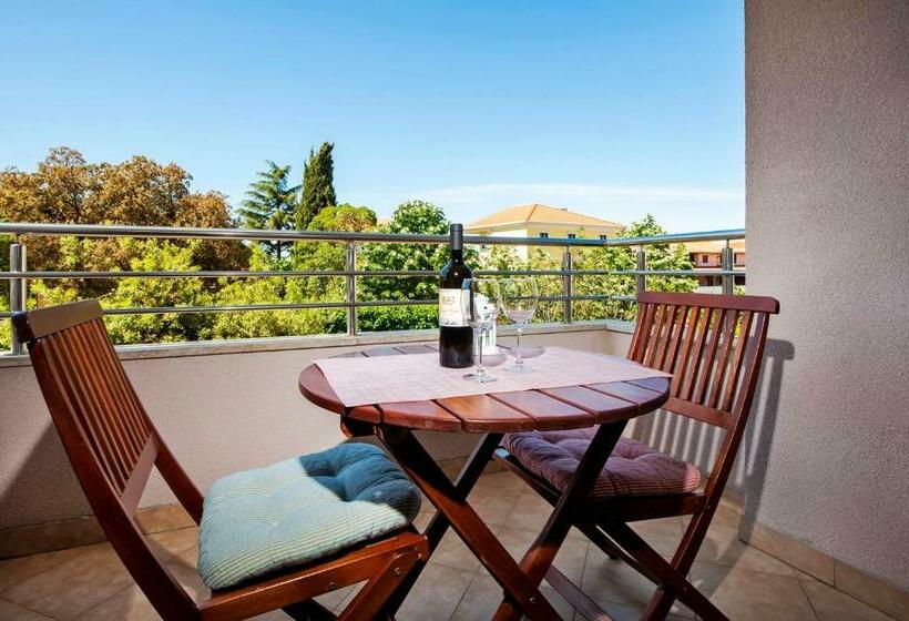 Студио Стандарт с Балконом, Villa Marea