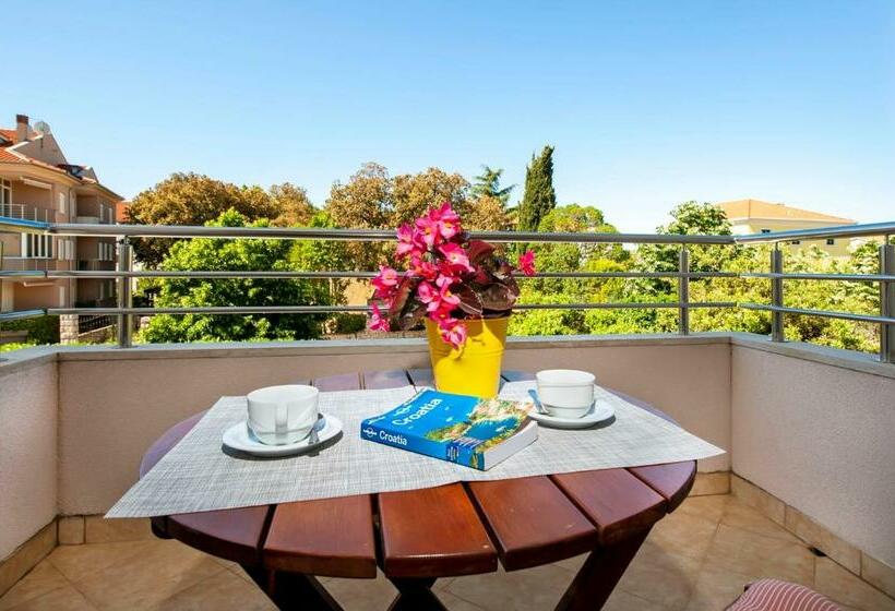 Студио Стандарт с Балконом, Villa Marea