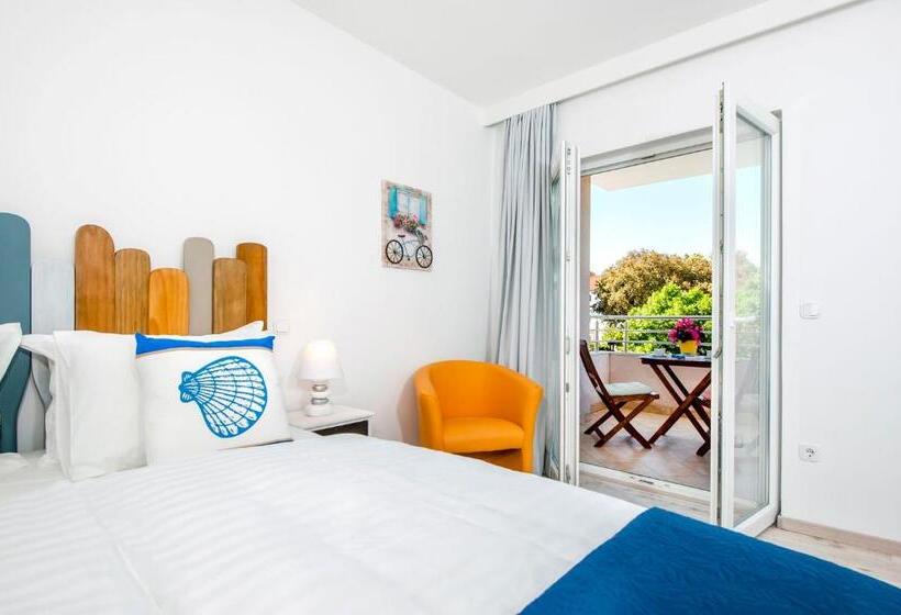 Студио Стандарт с Балконом, Villa Marea