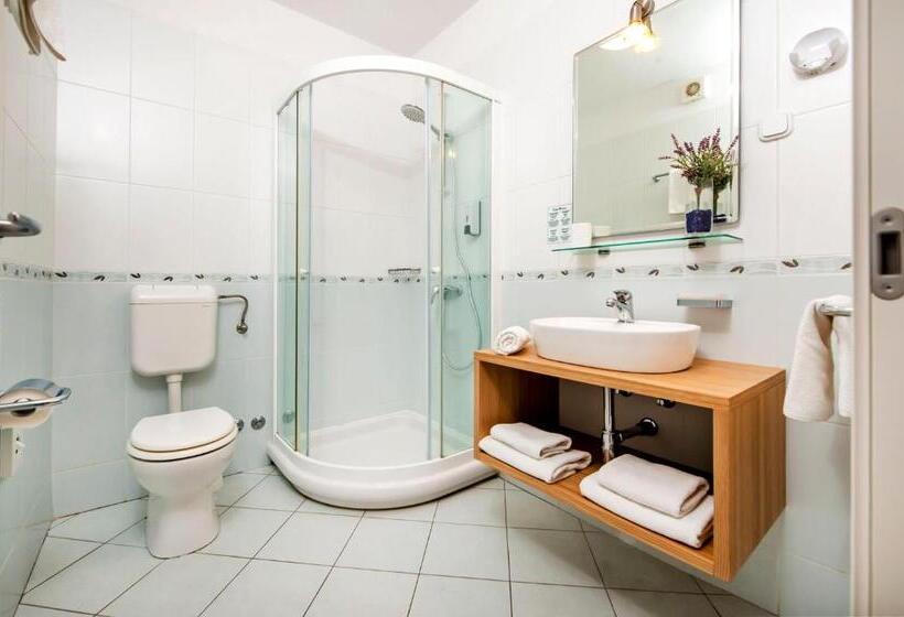 Студио Стандарт с Балконом, Villa Marea