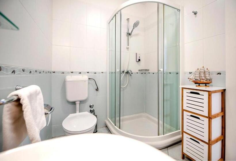 Апартаменты 1 Спальня с Балконом, Villa Marea