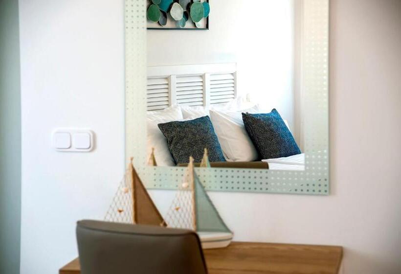 Апартаменты 1 Спальня с Балконом, Villa Marea