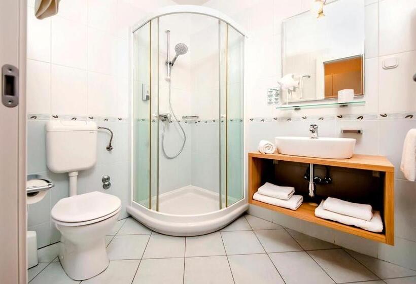 Студио Стандарт с Балконом, Villa Marea