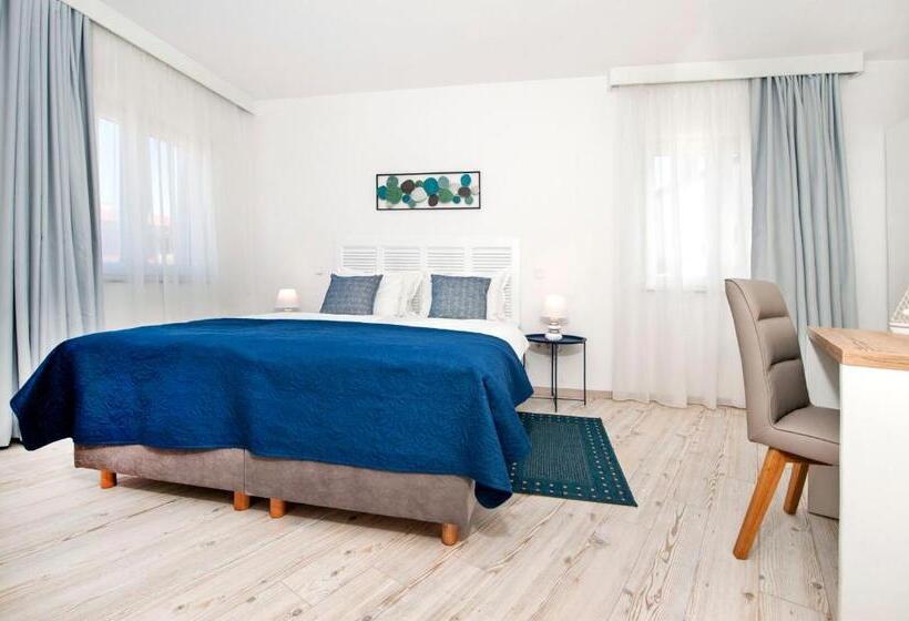 Апартаменты 1 Спальня с Балконом, Villa Marea