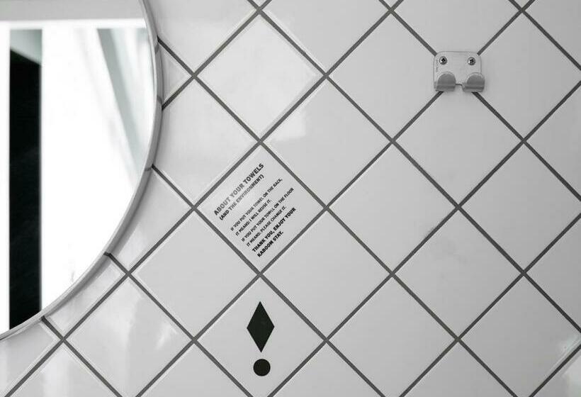 اتاق استاندارد, Kaboom Hotel Maastricht