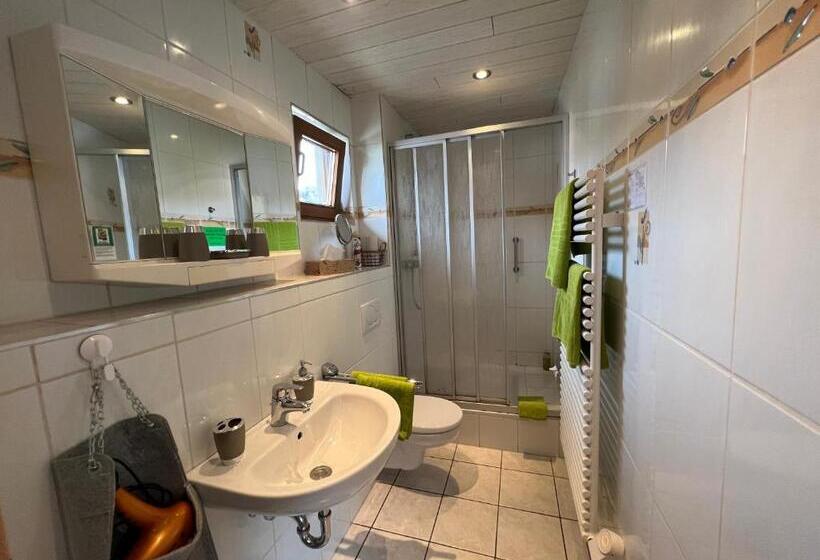 חדר סטנדרט עם מרפסת, Am Obersee