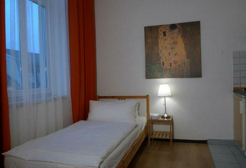 标准间, Deutscher Hof