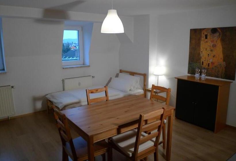 带2个卧室的公寓, Deutscher Hof