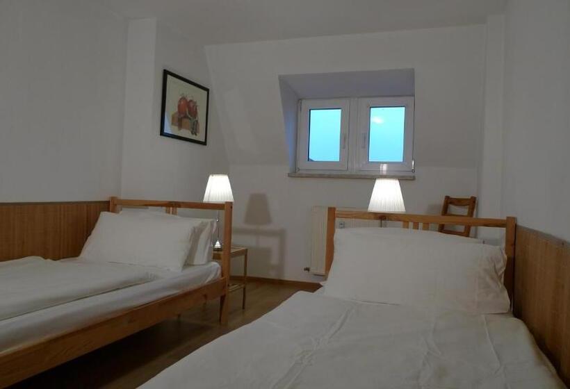 带2个卧室的公寓, Deutscher Hof