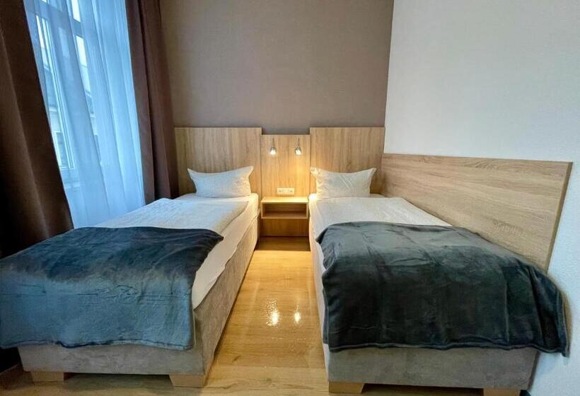 标准间, Deutscher Hof